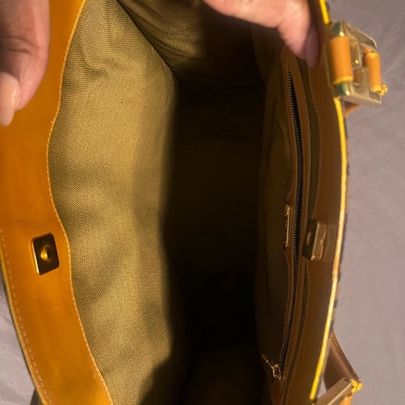 Fendi Animal Print Tote. - Picture 8 of 14